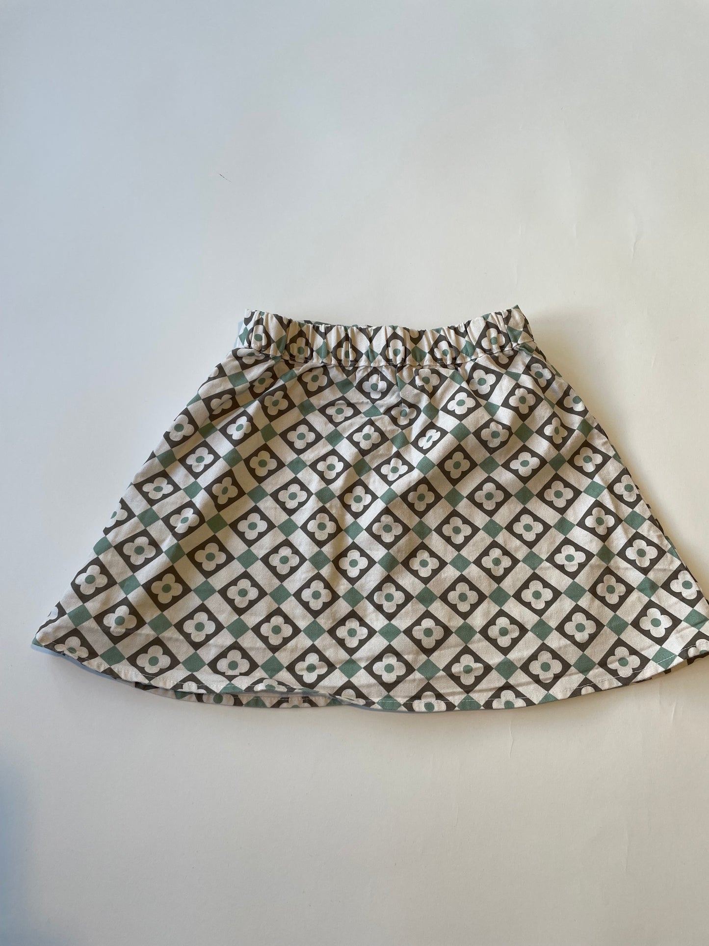 Pre-loved Girls Tile print skirt / 1.5-2 Y