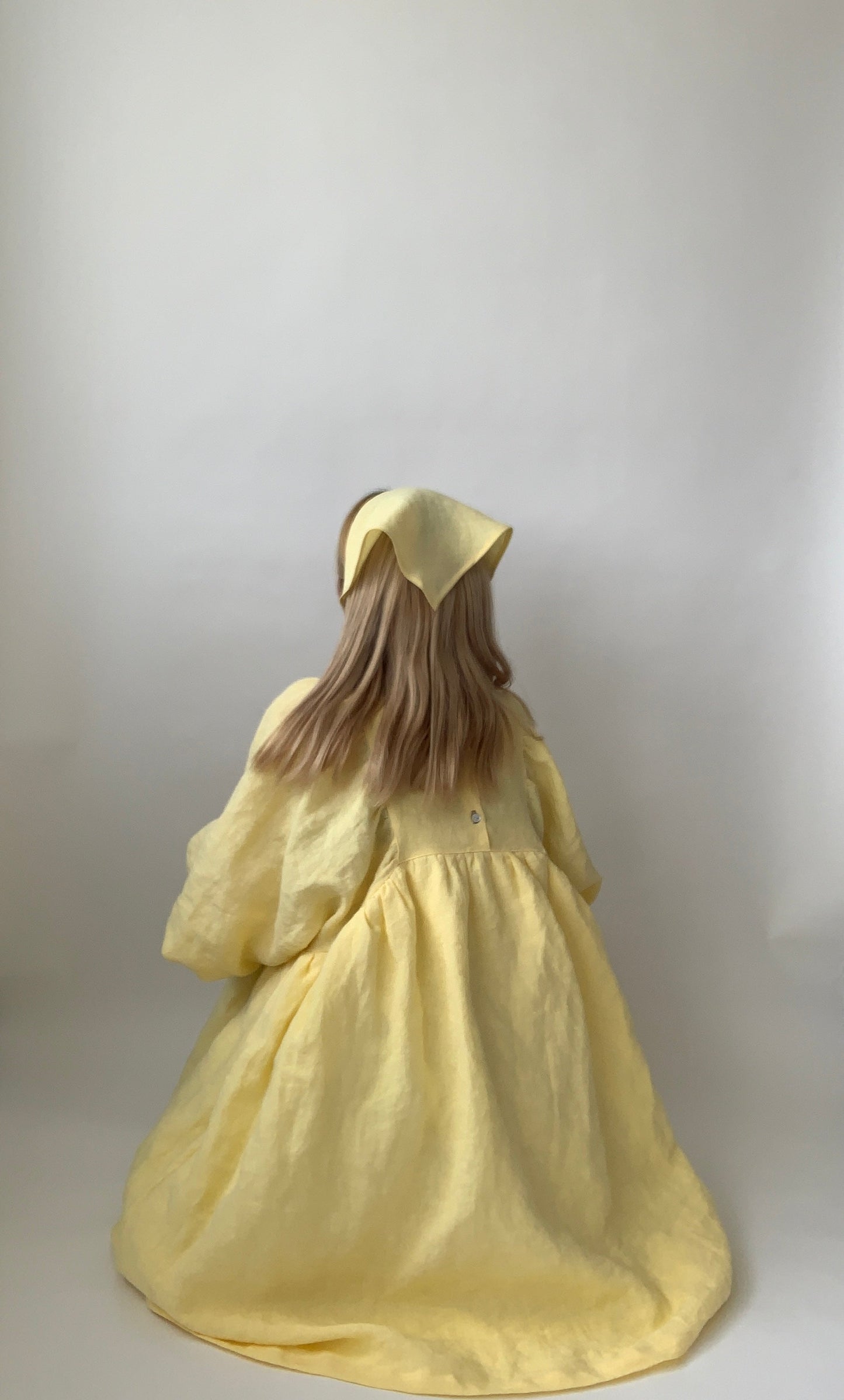 Sample Butter Linen Headscarf.