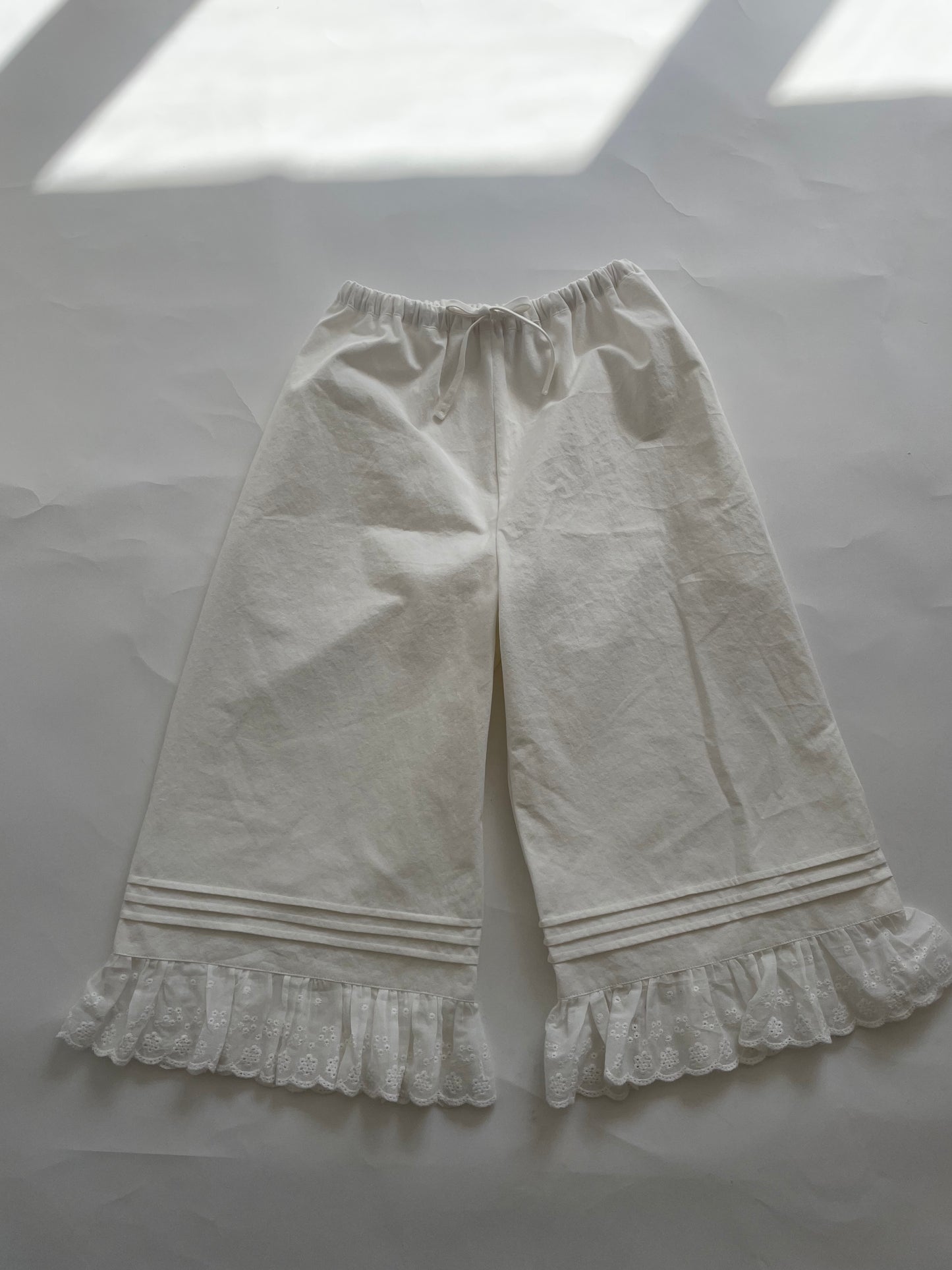 Womens Cotton Lace Cropped Pants