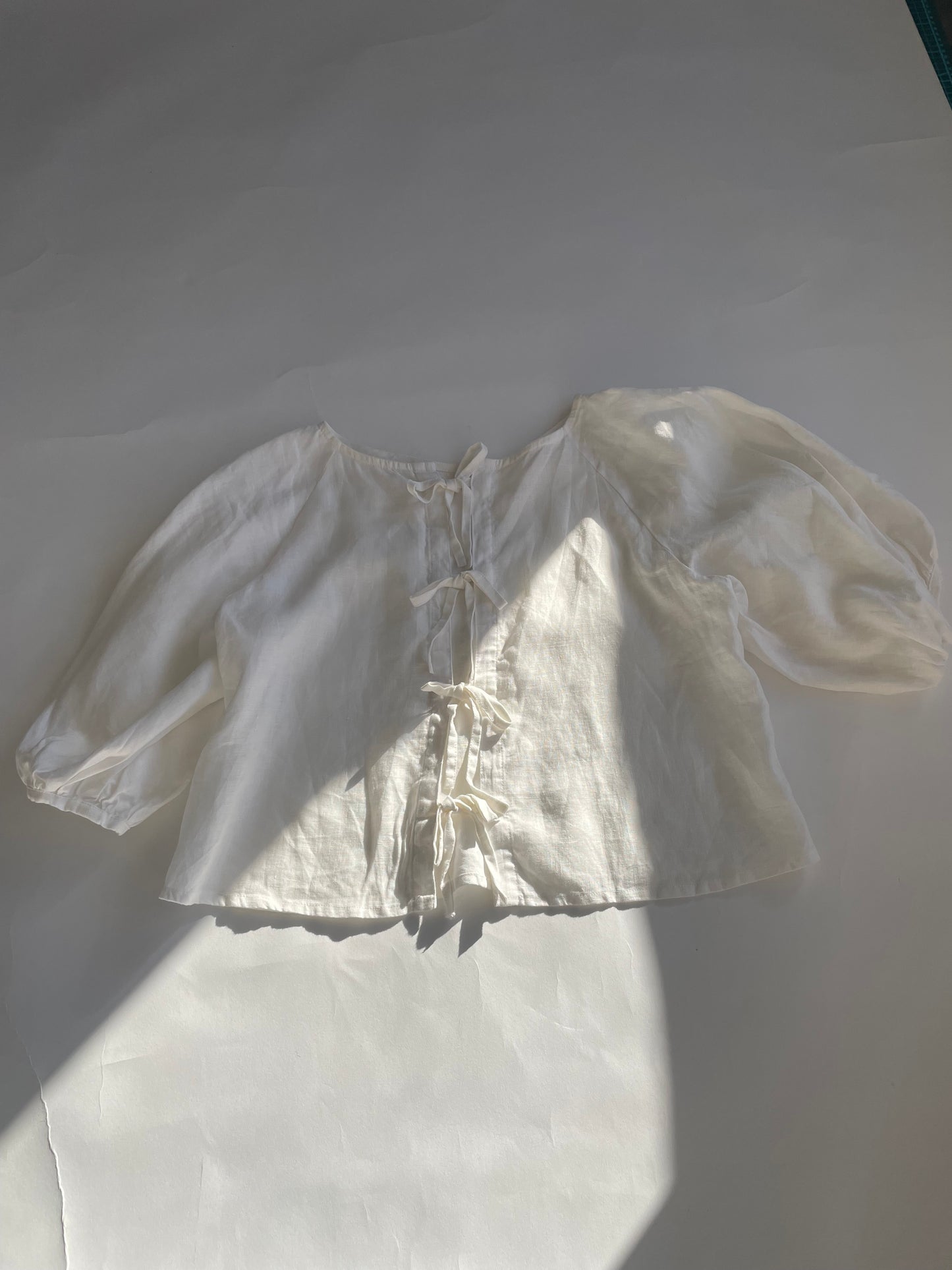 Pre-loved / Womens back ribbon linen top / 6